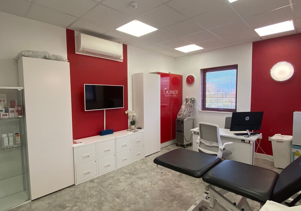 Harley Street Beauty treatment room